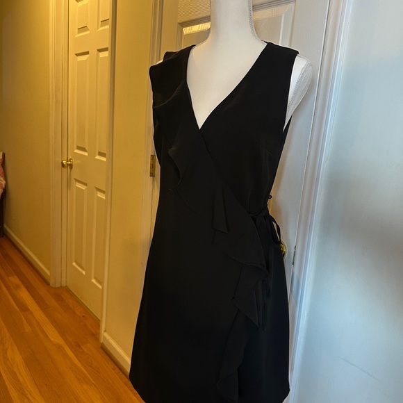 NWT Everly black ruffled wrap dress size medium. - Picture 7 of 8